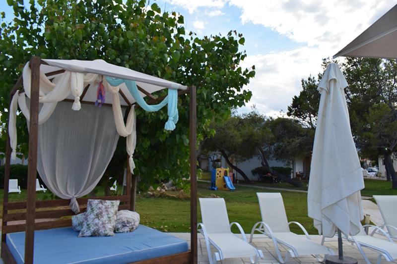 Marzi Beach And Bungalows Hotel Kokóni Kültér fotó