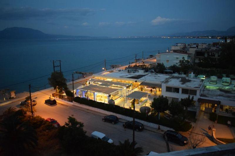 Marzi Beach And Bungalows Hotel Kokóni Kültér fotó