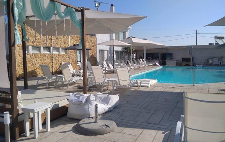 Marzi Beach And Bungalows Hotel Kokóni Kültér fotó