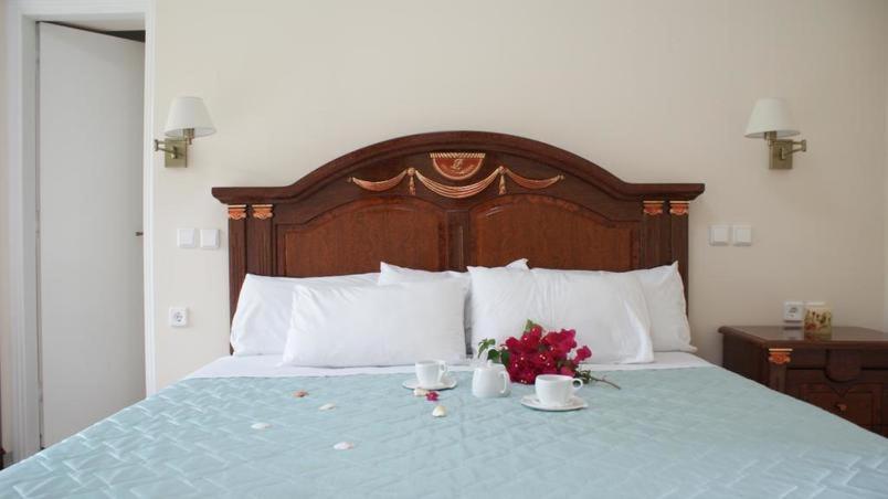 Marzi Beach And Bungalows Hotel Kokóni Kültér fotó