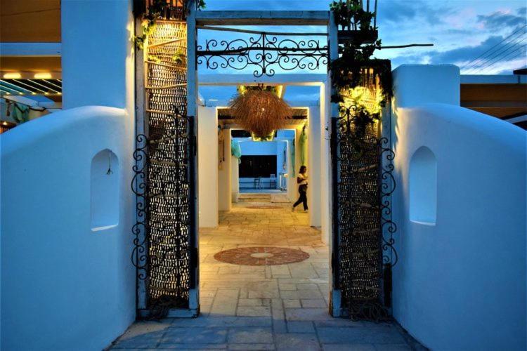 Marzi Beach And Bungalows Hotel Kokóni Kültér fotó