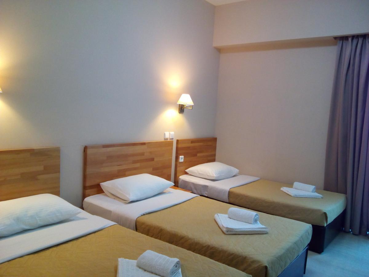 Marzi Beach And Bungalows Hotel Kokóni Kültér fotó